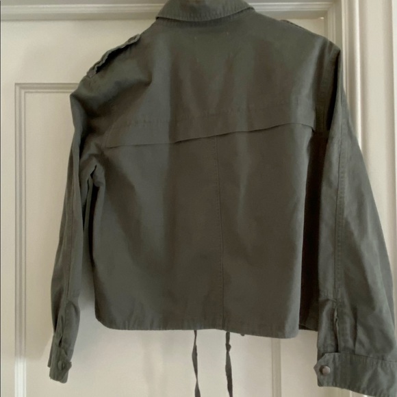 NEW Velvet by Graham & Spencer Cropped Army Jacket - Picture 9 of 11